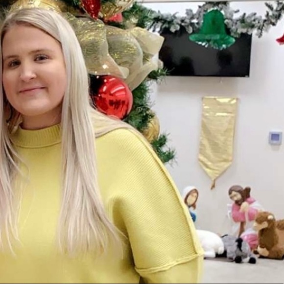 Meet your Posher, Gabrielle - Picture 1 of 1